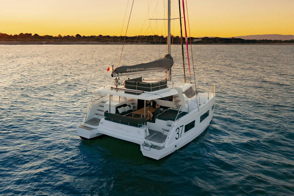 Aventura 37 Shell