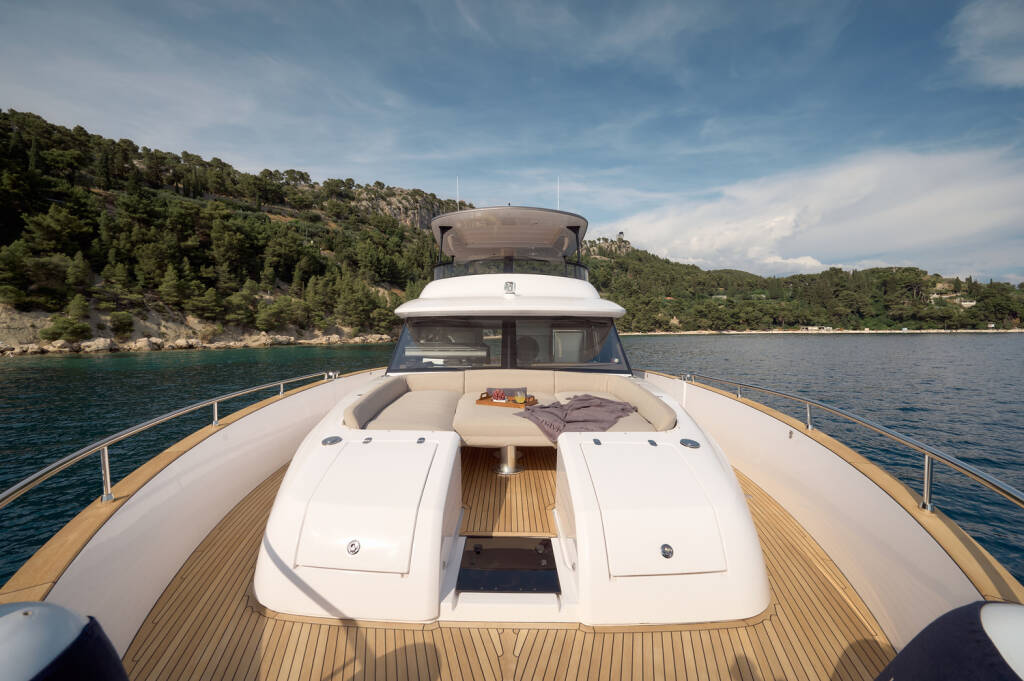 Azimut Magellano 66 Amparito V