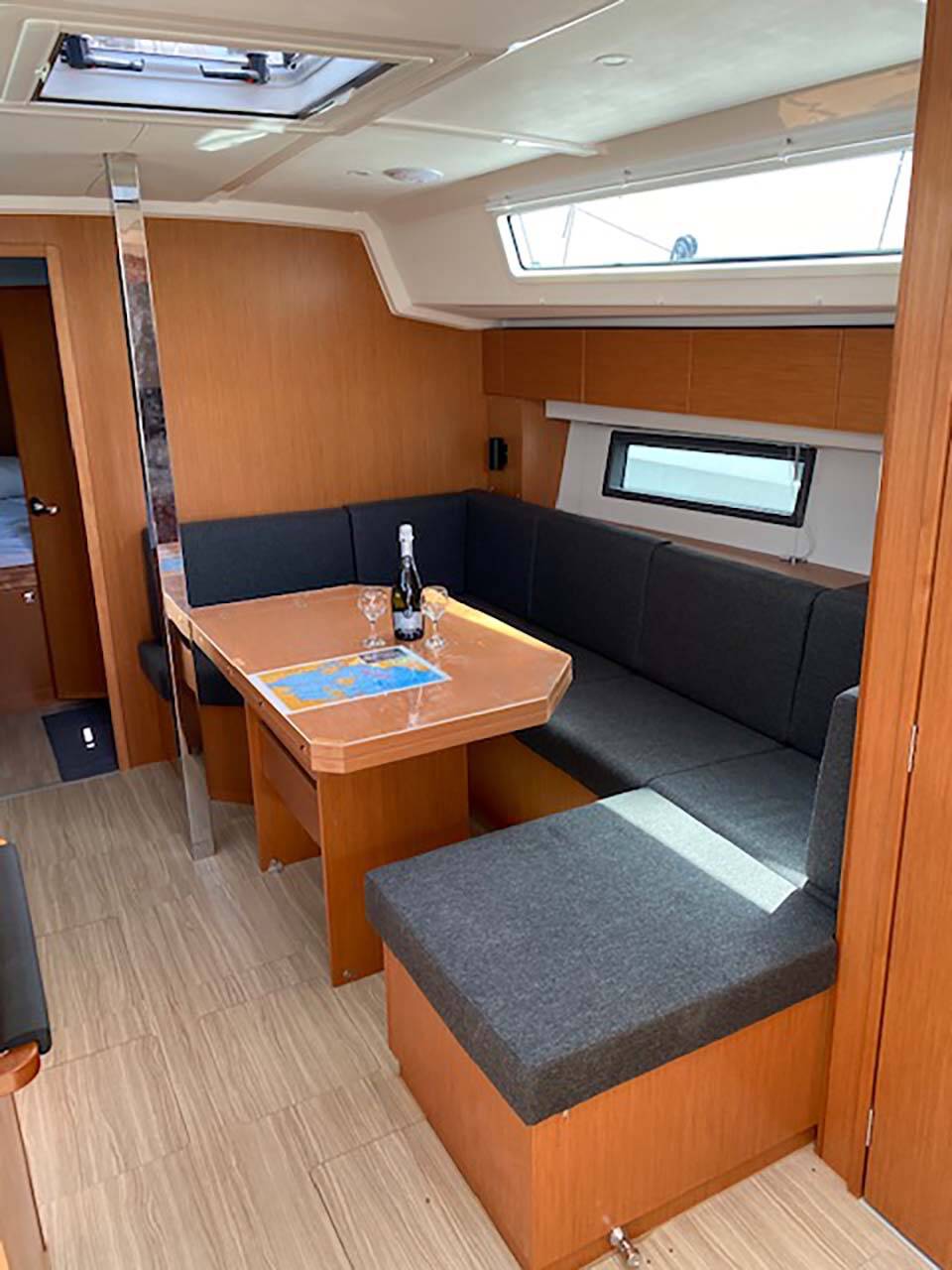 Bavaria C42 PRESTIGE