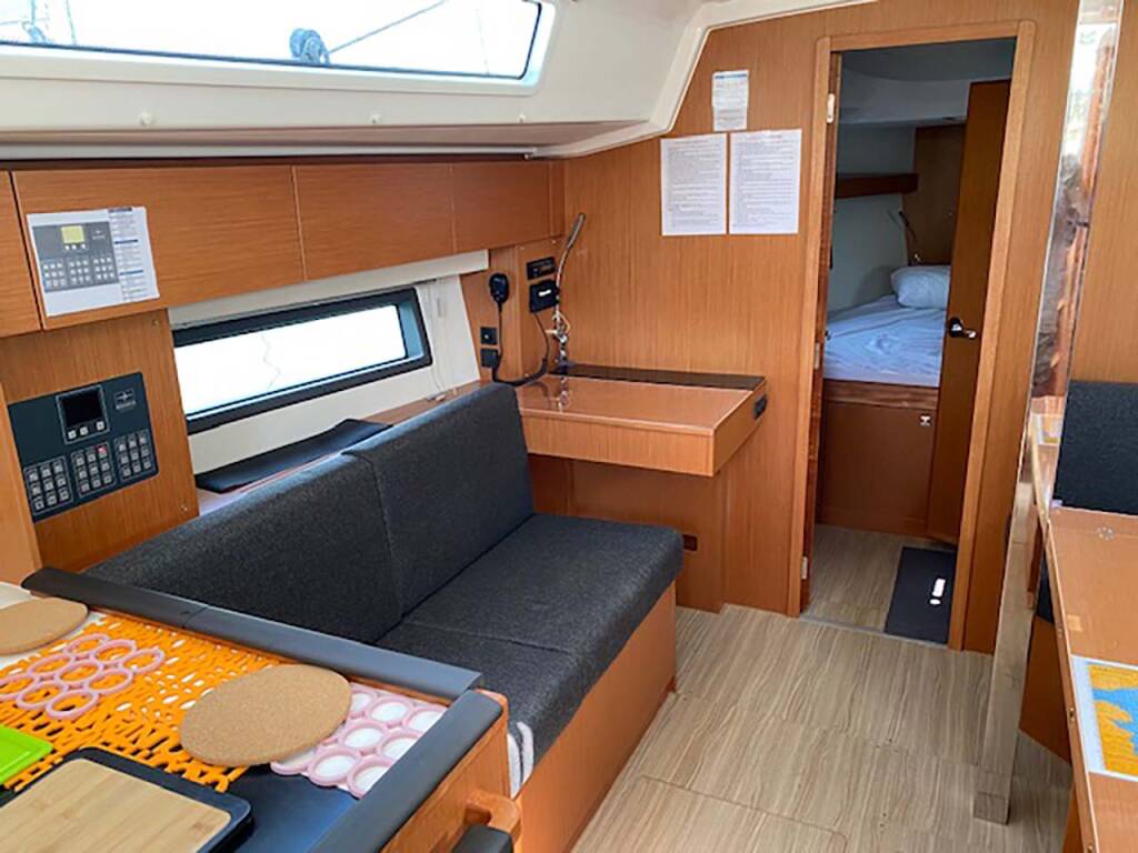 Bavaria C42 PRESTIGE