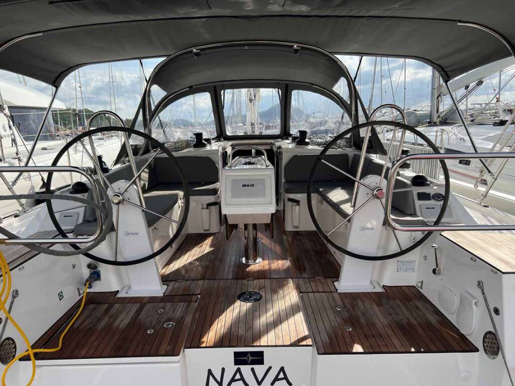 Bavaria C42 Nava