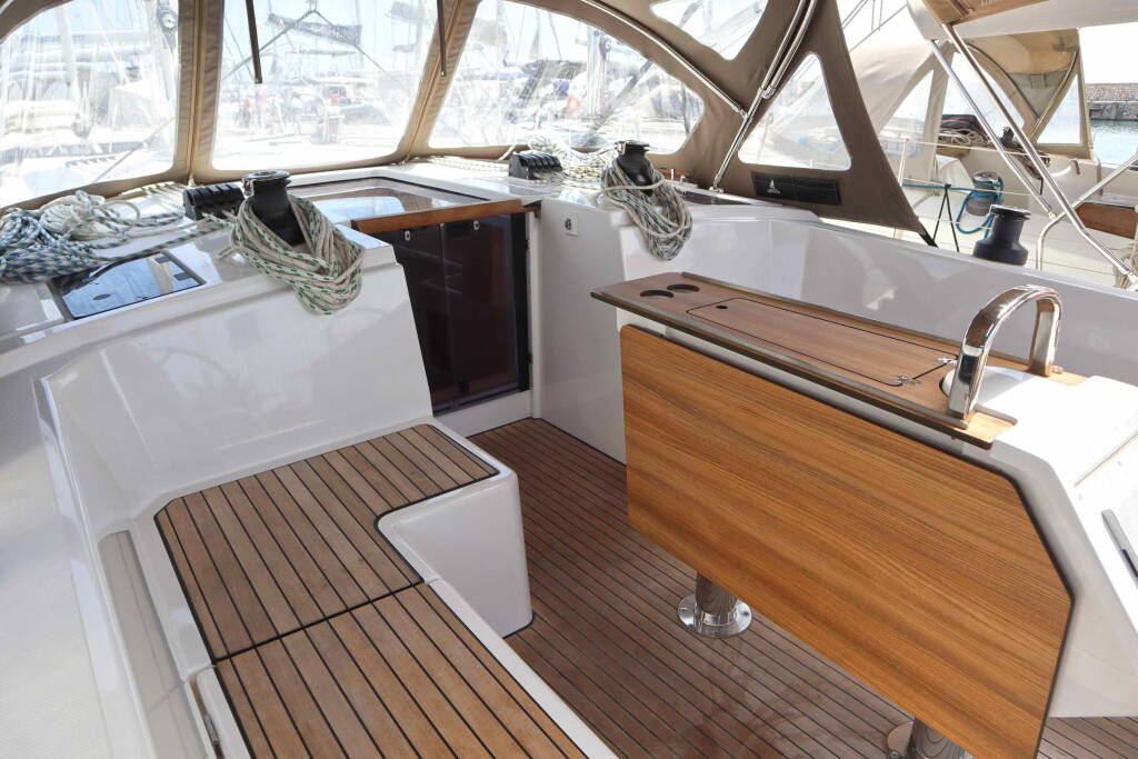 Bavaria C42 PRESTIGE