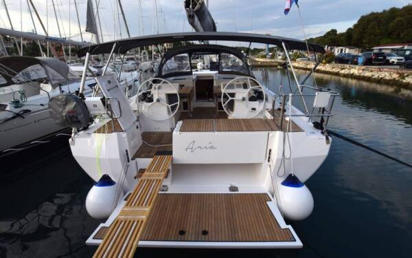 Bavaria C45 Style Aria