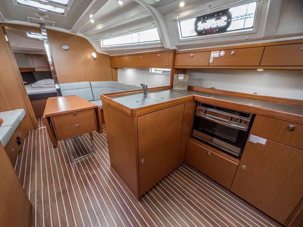 Bavaria Cruiser 37 Scala