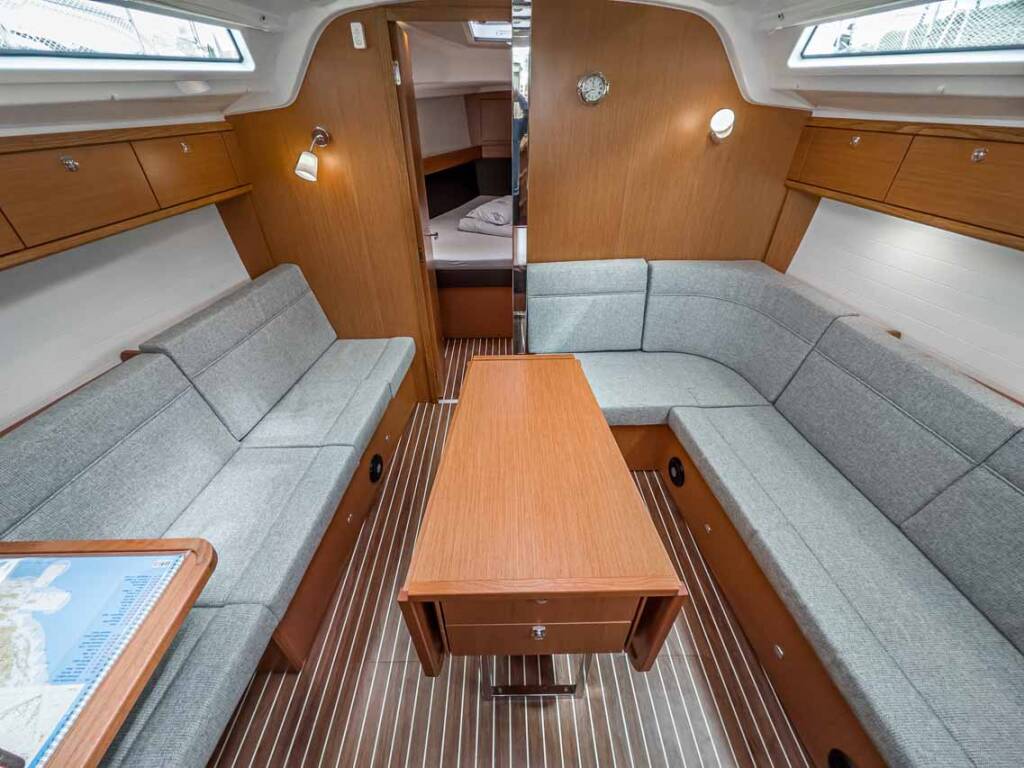 Bavaria Cruiser 37 Scala