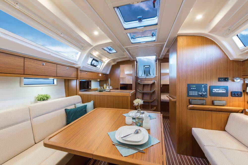 Bavaria Cruiser 37 Lady Lana