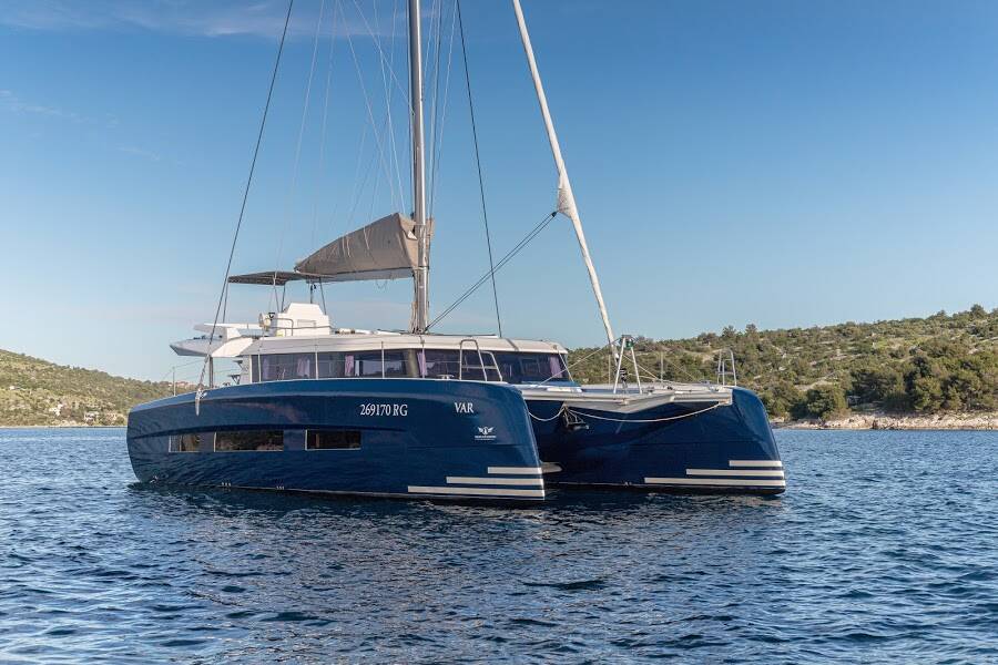 Dufour 48 Catamaran Var