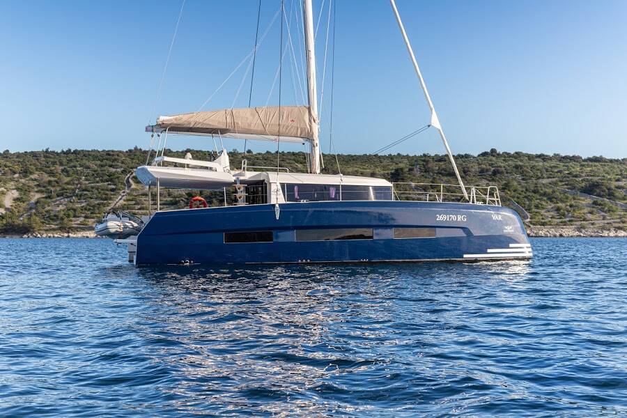 Dufour 48 Catamaran Var