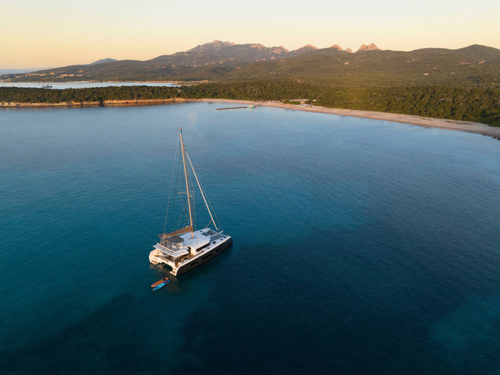 Dufour 48 Catamaran Delphinus