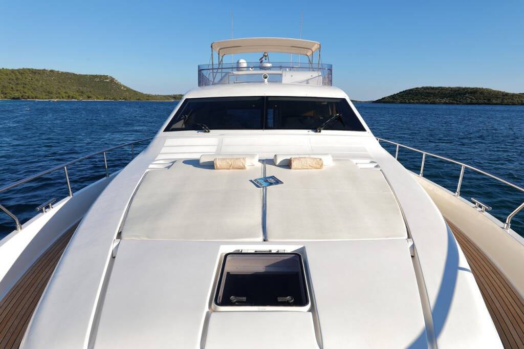 Ferretti Yachts 681 Dominique