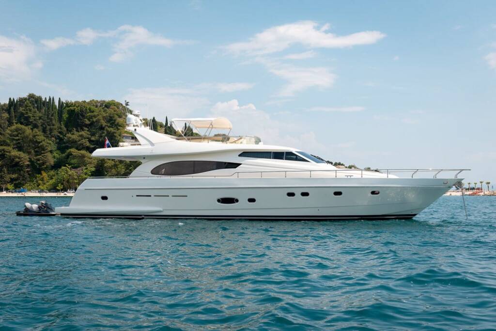 Ferretti Yachts 730 Marino