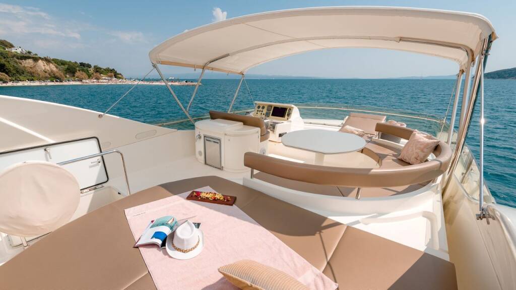 Ferretti Yachts 730 Marino