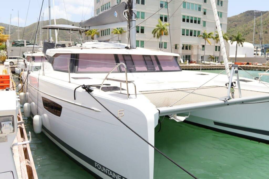 Catamaran Fountaine Pajot Astrea 42 Time Thief