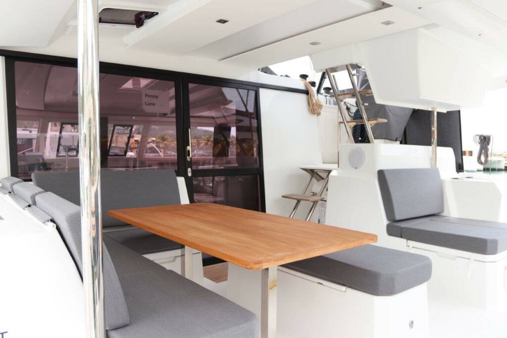 Fountaine Pajot Astrea 42 