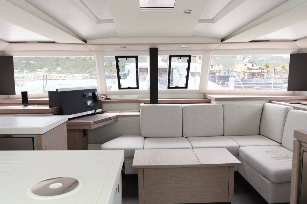 Fountaine Pajot Astrea 42 