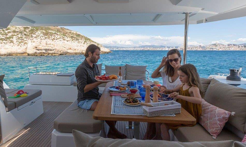 Fountaine Pajot Astrea 42 Vida