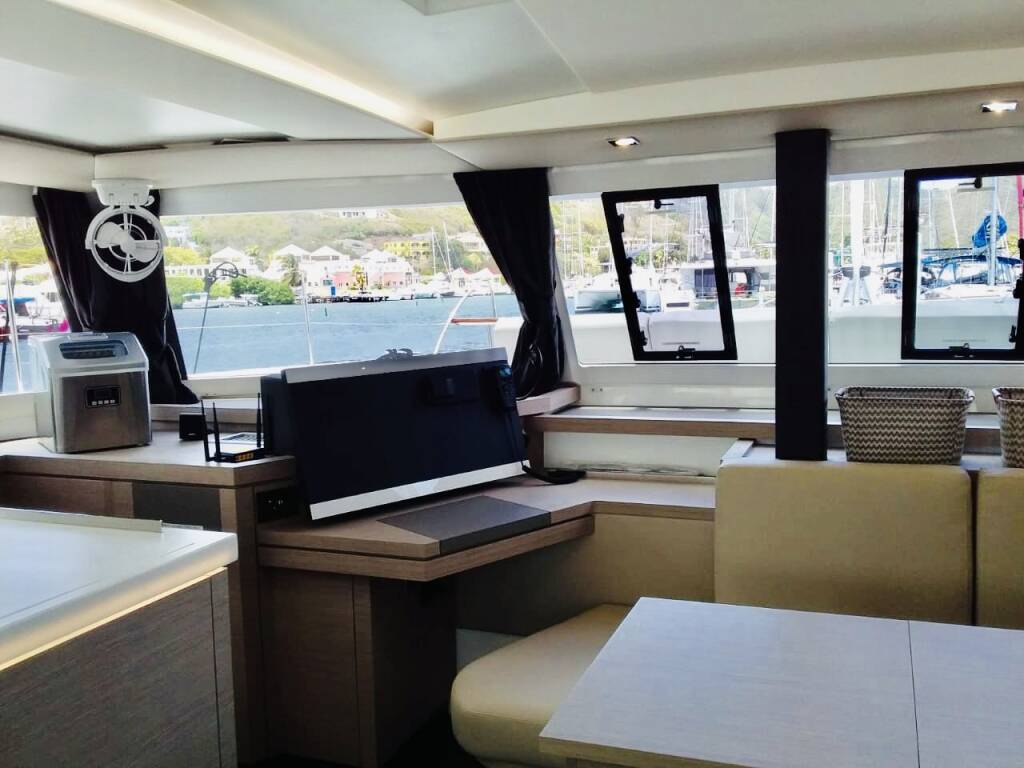 Fountaine Pajot Astrea 42 Serene Blue