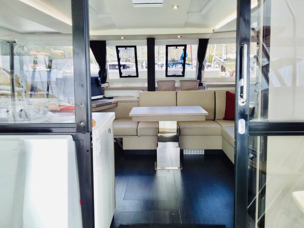 Fountaine Pajot Astrea 42 Serene Blue