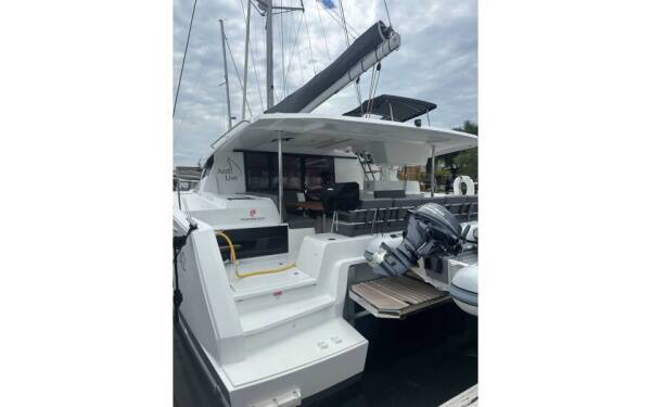 Fountaine Pajot Astrea 42 Just Live