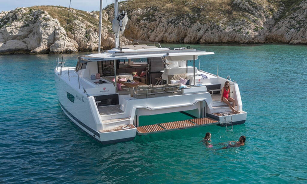 Catamaran Fountaine Pajot Astrea 42 All the Perks