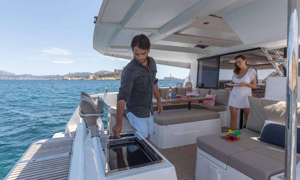 Catamaran Fountaine Pajot Astrea 42 All the Perks