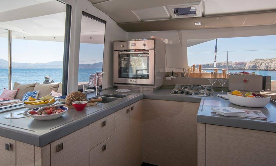 Fountaine Pajot Astrea 42 Elizabeth