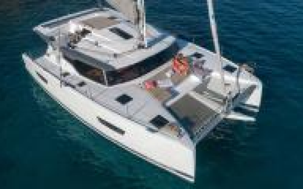 Fountaine Pajot Astrea 42 Bollinger