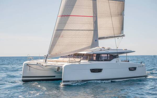 Fountaine Pajot Astrea 42 Deutz