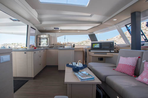 Fountaine Pajot Astrea 42 Deutz