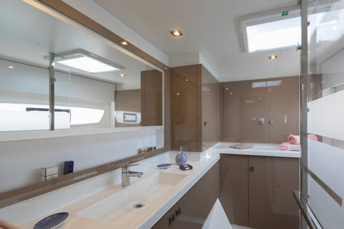 Fountaine Pajot Astrea 42 Deutz