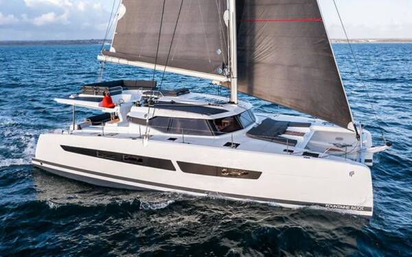 Fountaine Pajot Aura 51 What's left