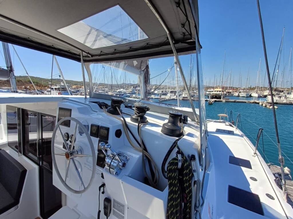 Catamaran Fountaine Pajot Isla 40 Emirel