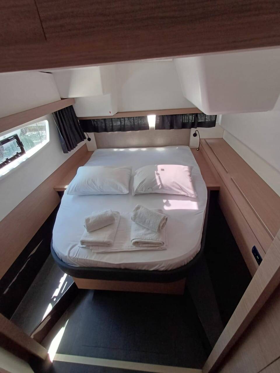 Catamaran Fountaine Pajot Isla 40 Emirel