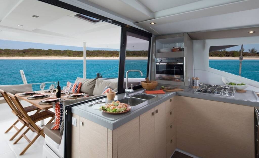 Fountaine Pajot Lucia 40 HYLIA 