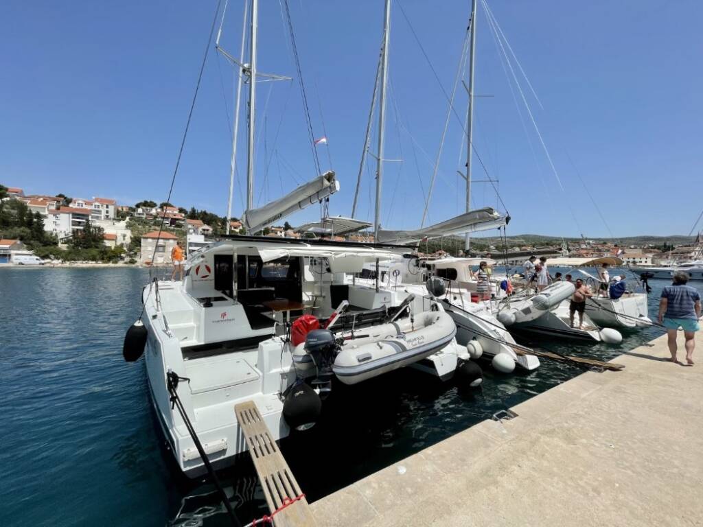 Fountaine Pajot Lucia 40 Nala