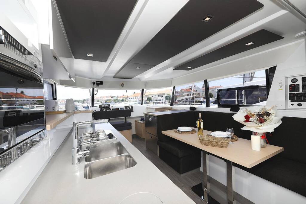 Fountaine Pajot MY 37 Anrik