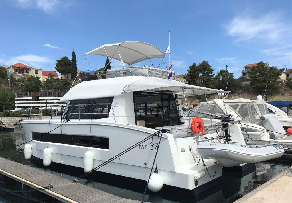 Fountaine Pajot MY 37 Thunderball