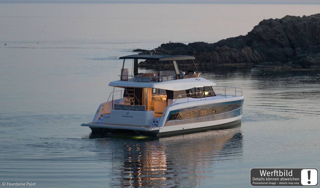 Power catamaran Fountaine Pajot MY6 Mamma Mia