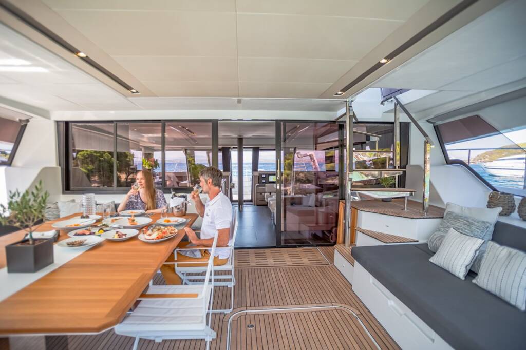 Fountaine Pajot Power 67 Dompe