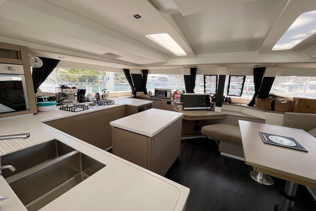 Fountaine Pajot Saba 50 Good Vibrations