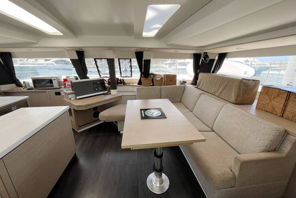 Fountaine Pajot Saba 50 Good Vibrations