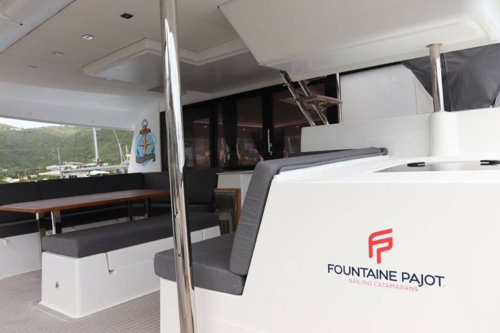 Catamaran Fountaine Pajot Saba 50 Serenata