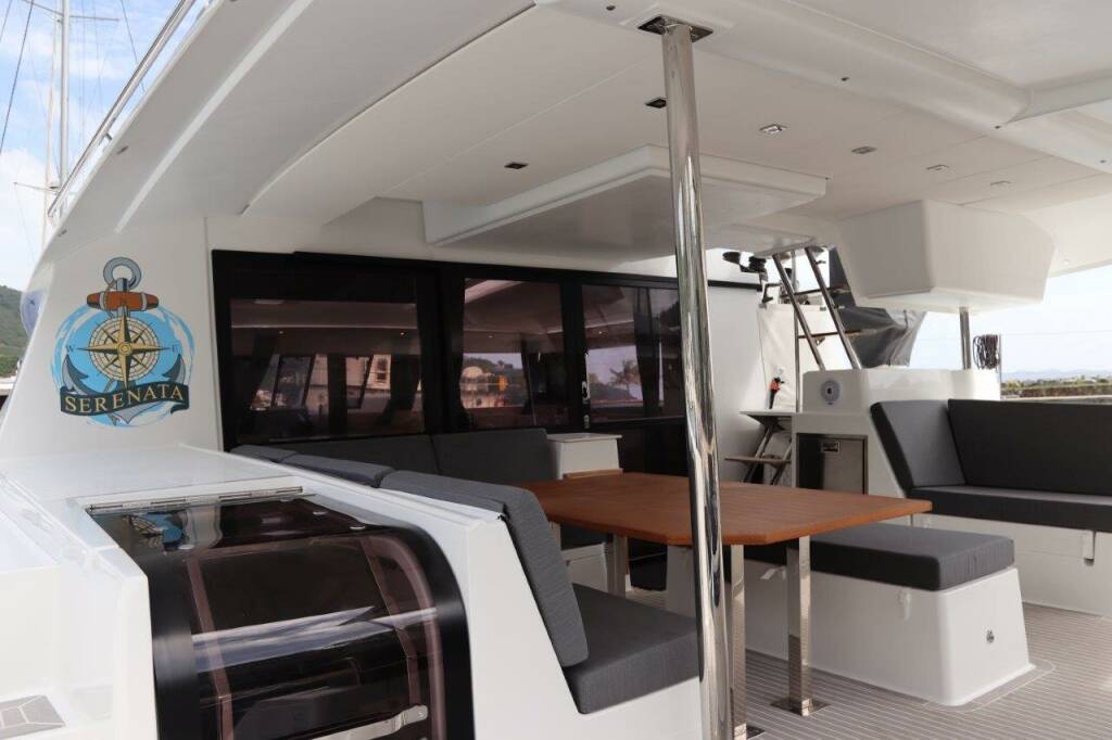 Catamaran Fountaine Pajot Saba 50 Serenata