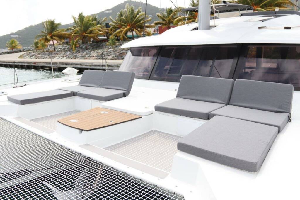 Catamaran Fountaine Pajot Saba 50 Serenata