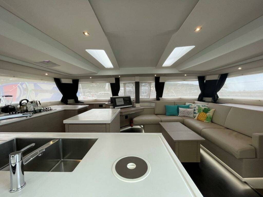 Fountaine Pajot Saba 50 Soleil Rae