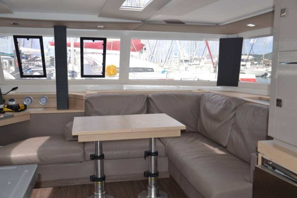 Fountaine Pajot Saona 47 Quintet PENFRET 