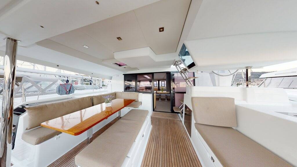 Fountaine Pajot Saona 47 Quintet Tamara V