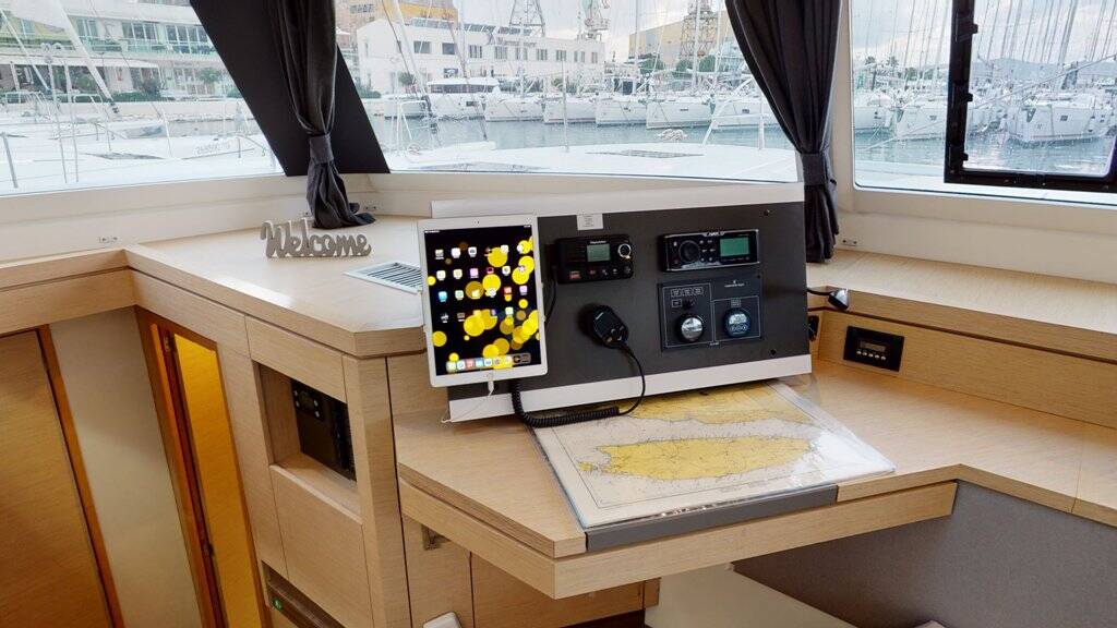 Fountaine Pajot Saona 47 Quintet Tamara V