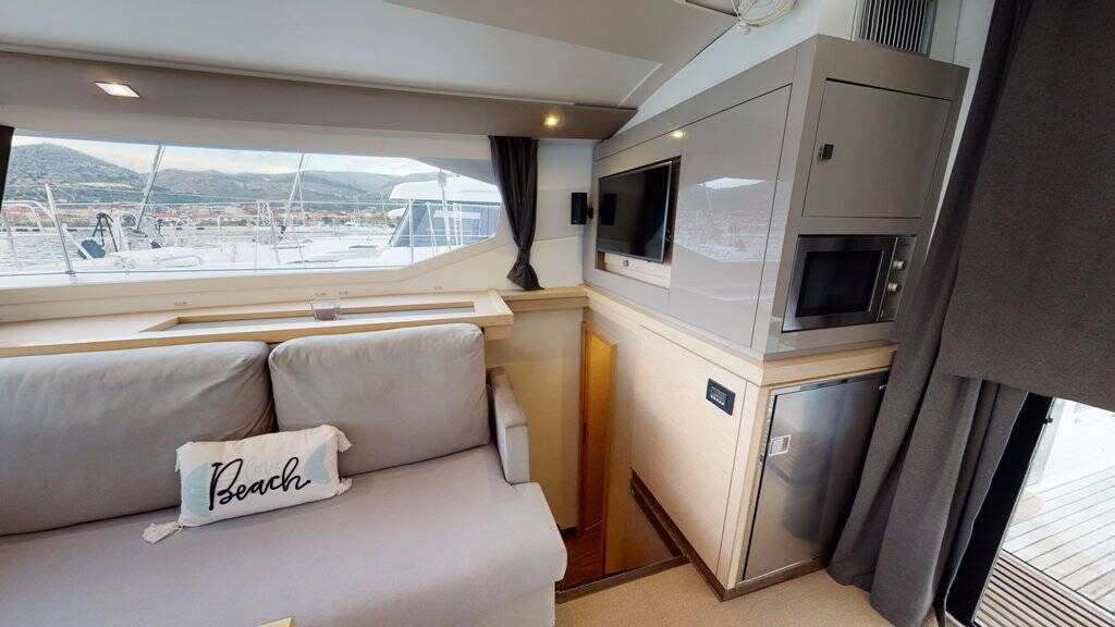 Fountaine Pajot Saona 47 Quintet Tamara V