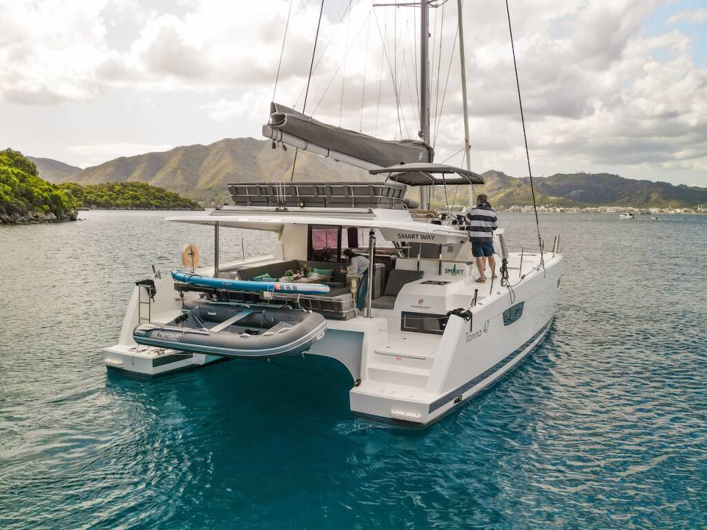 Fountaine Pajot Tanna 47 Smart Way